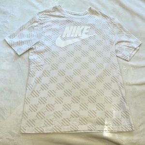 Nike Checkerboard T Shirt Size Medium